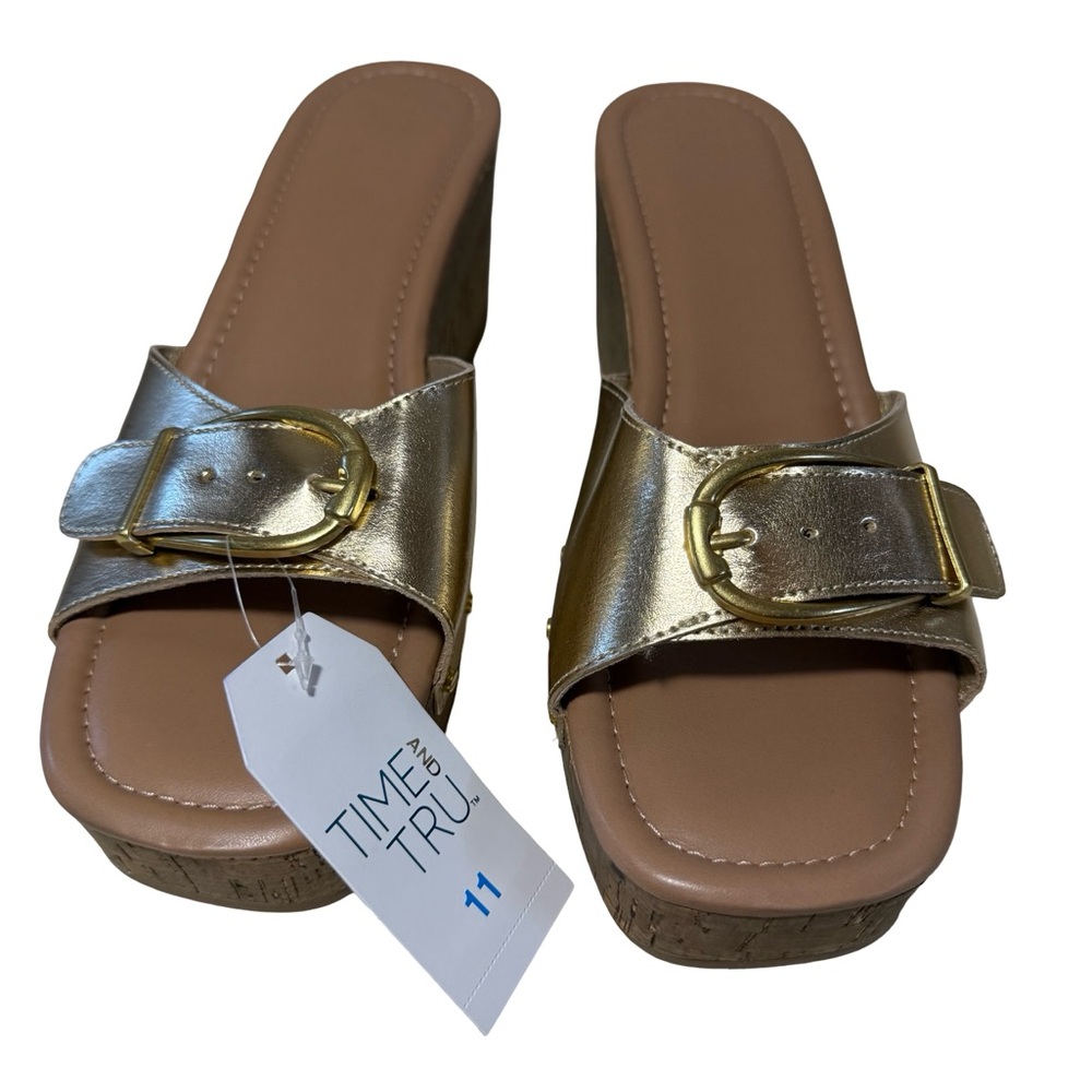 Time and Tru Metallic Gold Wedge Sandals NWT Size 11 Memory Foam Buckle - Picture 3 of 13